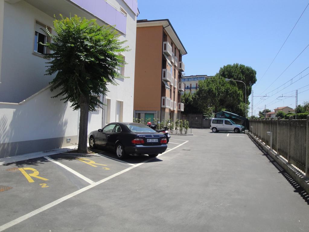 Residence La Nave Senigallia Bagian luar foto