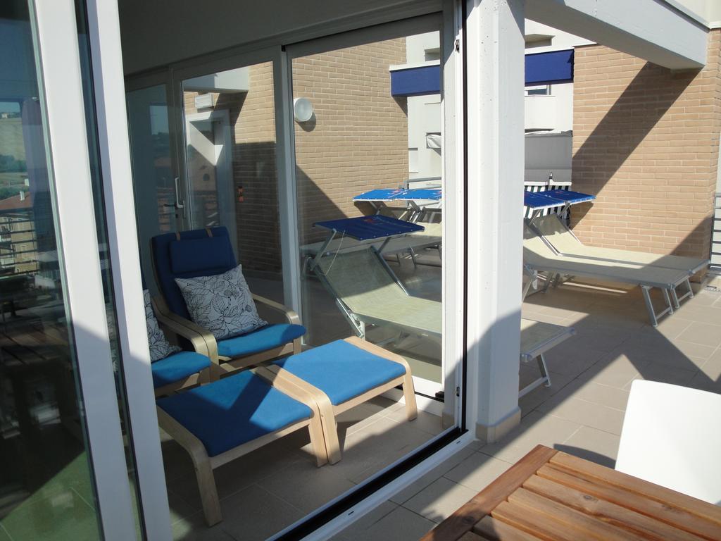 Residence La Nave Senigallia Bagian luar foto